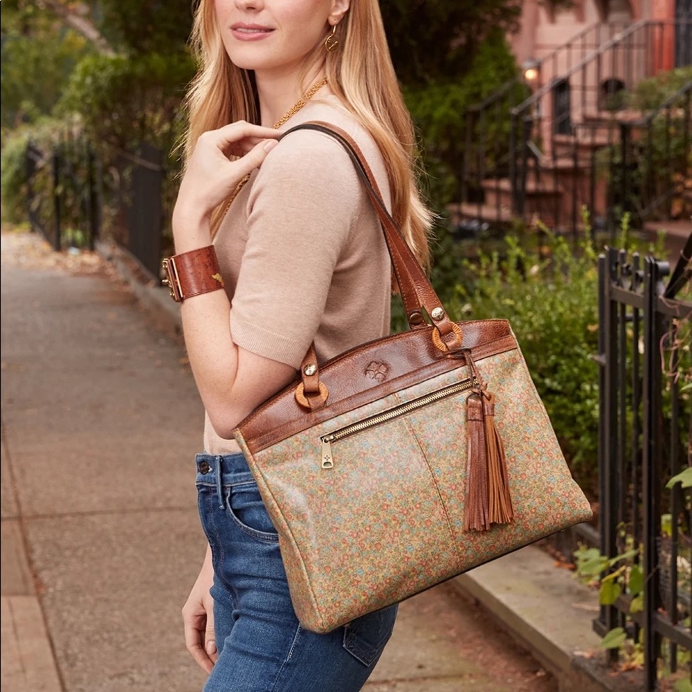 NWOT Patricia Nash Poppy Tote